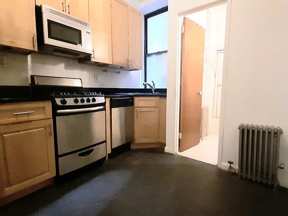 5th image of 503 E 83rd St APT 1W