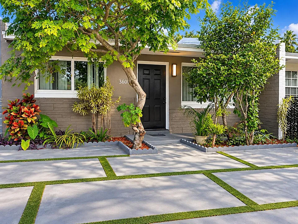 3601 SW 54th Ave