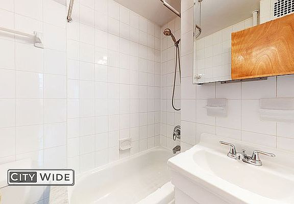 3rd image of 1483 1st Ave APT 4B