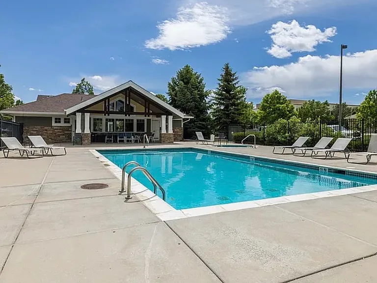 4925 Hahns Peak Dr #104 — Photo 13