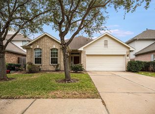 1631 Crescent Shores Ln, Seabrook, TX 77586
