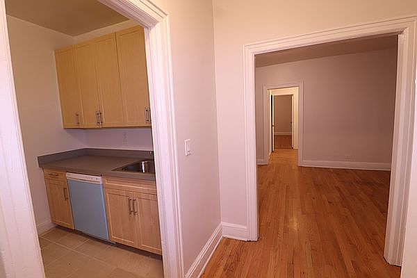 1st image of 37-33 Lawrence St #C1g