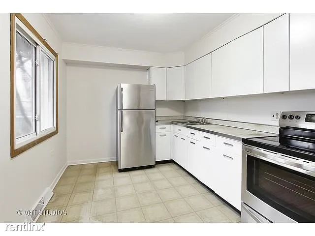 545 E 15th Pl photo 1