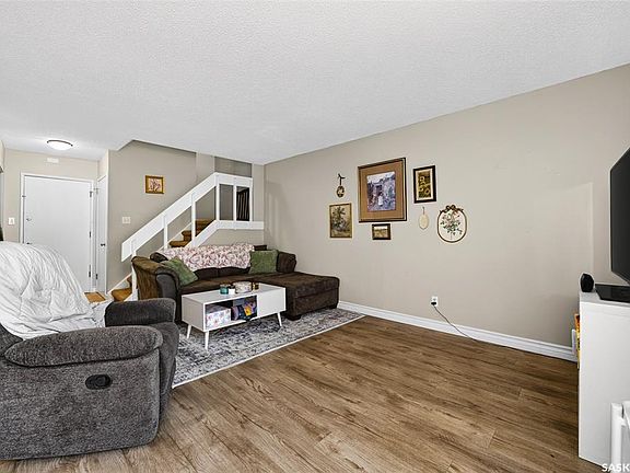 2nd image of UNIT J-4216 Castle ROAD