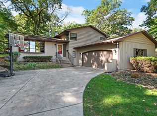 112 William Dr, Elgin, IL 60123