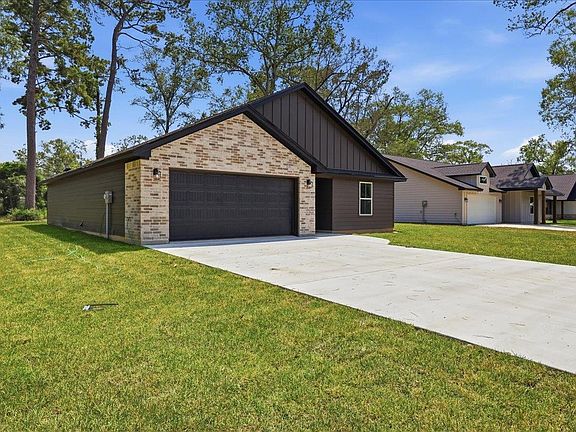 2nd image of 8810 Dogwood Dr