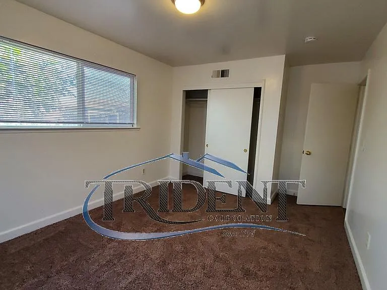 1825 Sierra Way — Photo 14
