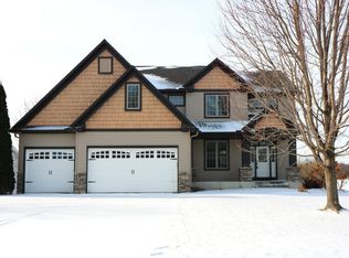 1305 Bellavista Dr, Buffalo, MN 55313