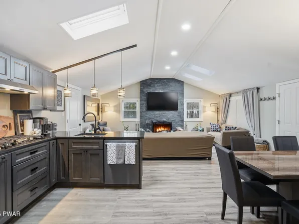 1706 Indiana Ct, Pocono Lake, PA 18347