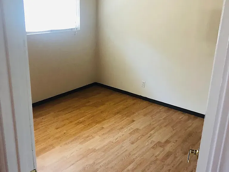 18741 Hanna Dr — Photo 7