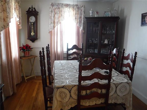 5th image of 191 Beaufort St