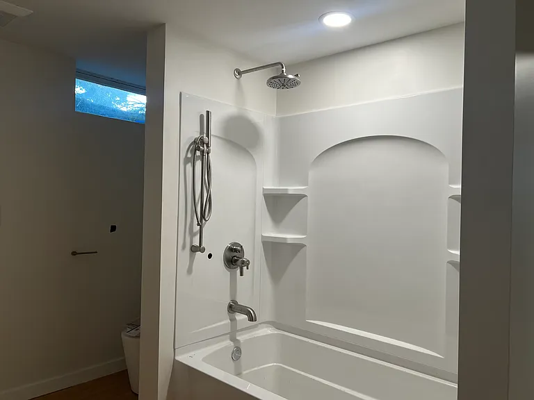 706 Whiting Ave — Photo 17