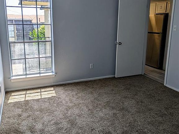 3rd image of 8560 Park Ln #237