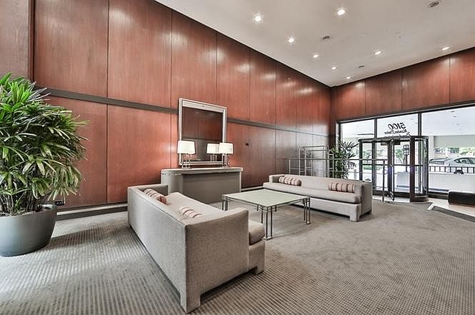 1st image of 5100 N Marine Dr APT 13L