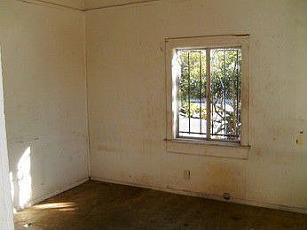 5th image of 4257 Eugene St