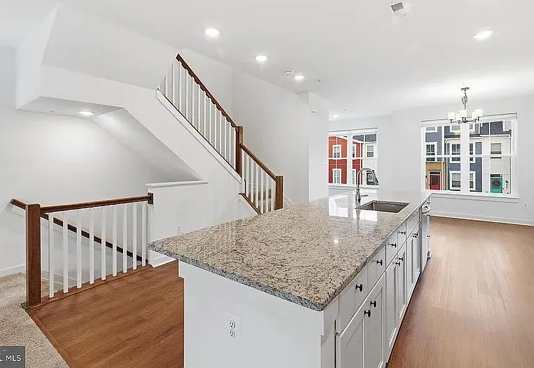 330 Furgeson Ln — Photo 31