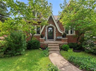 9820 Baptist Church Rd, Saint Louis, MO 63123