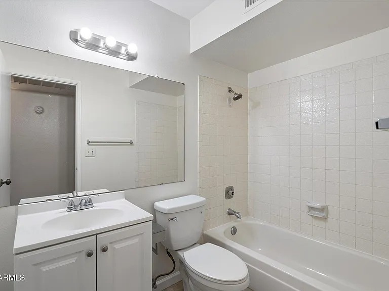 5520 N 77th Pl — Photo 19