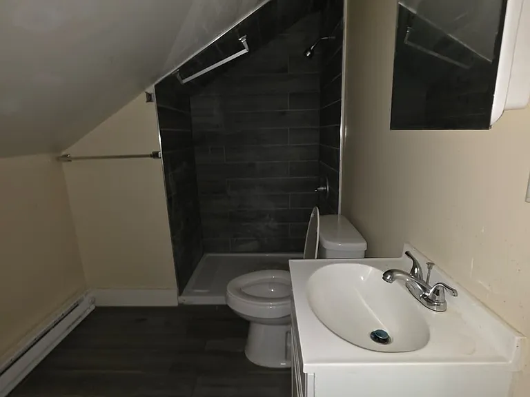 133 Hobart St #2A — Photo 3