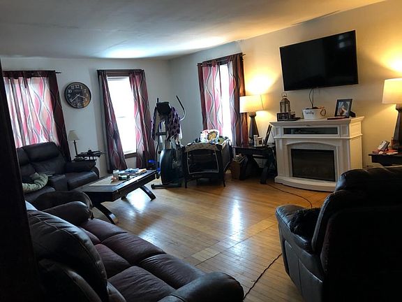 4th image of 403 Franklin St