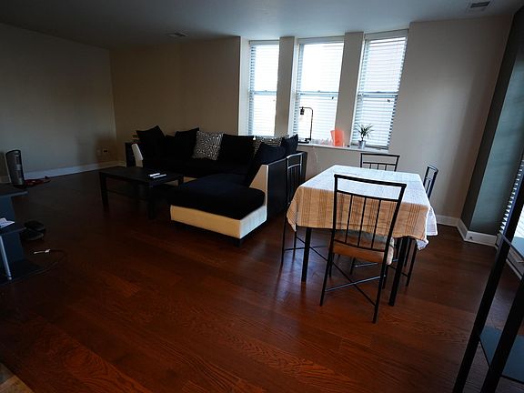 5th image of 5630 Pershing Ave Unit 20