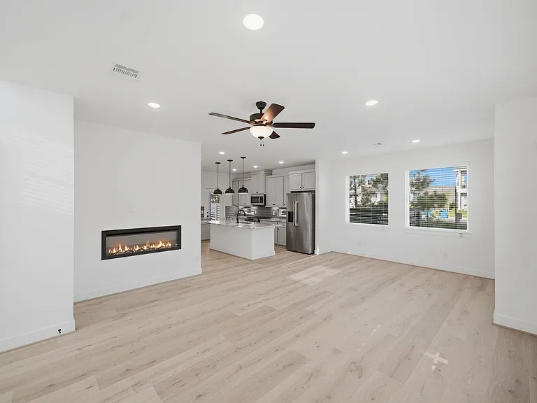 21202 Creeping Bentgrass Dr — Photo 8