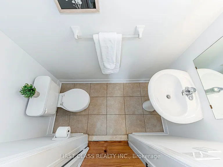 1128 Dundas St W #25 — Photo 20
