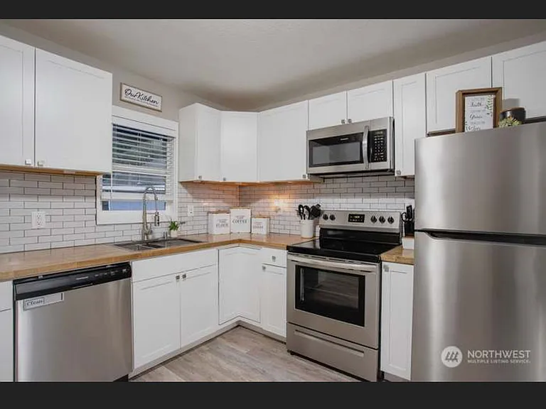 1108 S 5th Ave — Photo 9