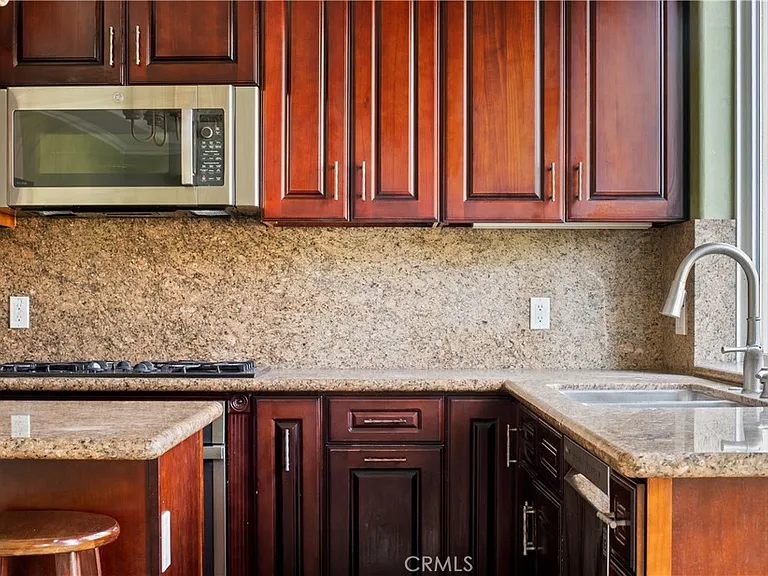 406 N Fairview St — Photo 15