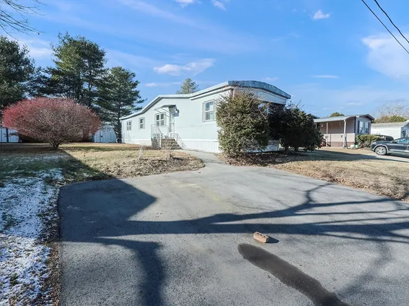 32 Yankee Drummer Dr, Warren, MA 01083