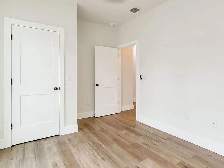 16 S M St — Photo 10