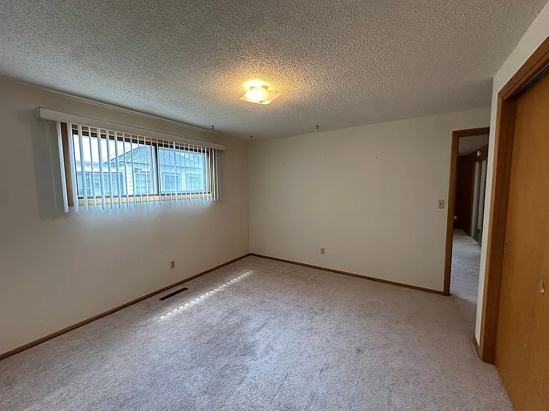 61456 SE Brosterhous Rd — Photo 22