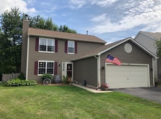 649 N Hastings Pl, Lindenhurst, IL 60046