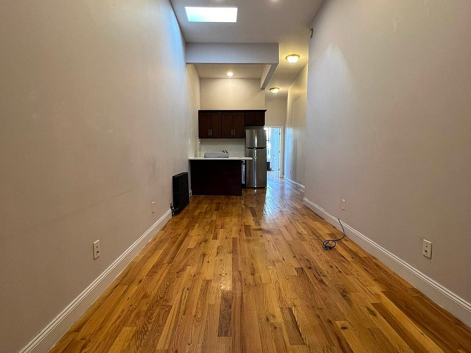 1st image of 1531 Dekalb Ave APT 3R