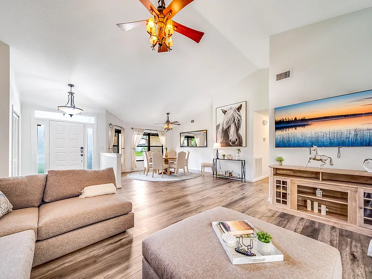 1637 Farmington Cir — Photo 44