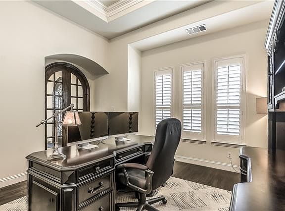 4th image of 7305 Los Padres Pl