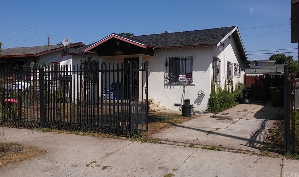 1st image of 723 E 107th St