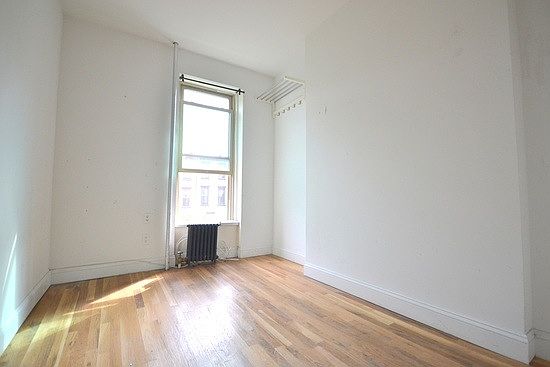 2nd image of 124 Jefferson St