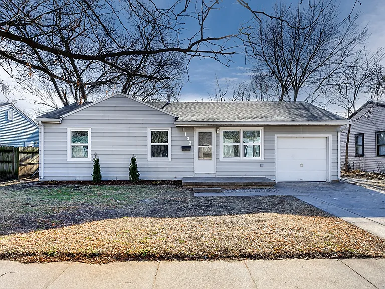 1133 E Crowley St — Photo 1