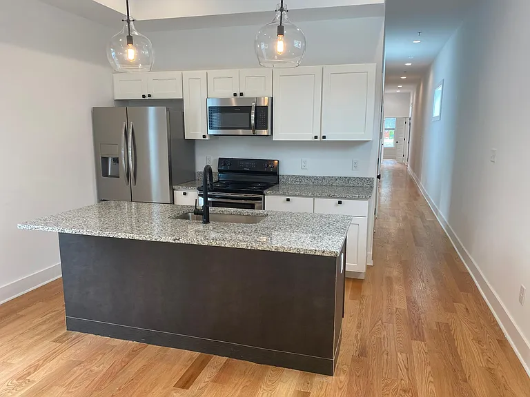 2100 W Cary St #100 — Photo 2