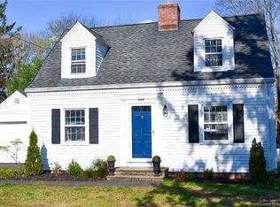 208 Ridgewood Rd, West Hartford, CT 06107