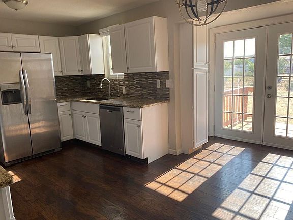 5th image of 3621 Spruce Ave