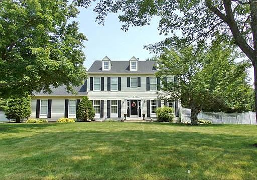 1st image of 5 Noanet Brook Ln