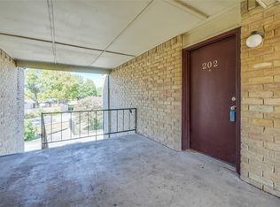 919 S Weatherred Dr APT 202, Richardson, TX 75080