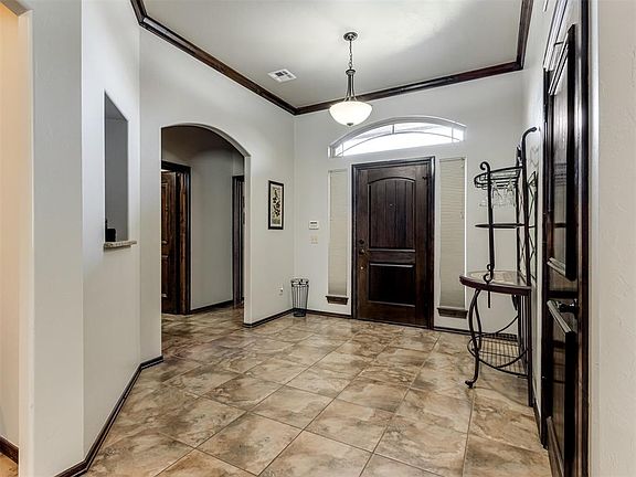2nd image of 2404 Sorrento Dr