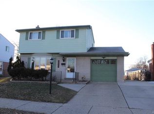 30605 Hennigan St, Roseville, MI 48066
