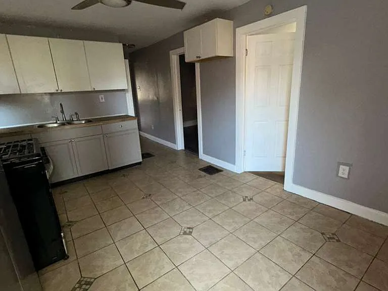 3253 7th Ave N #1 — Photo 3