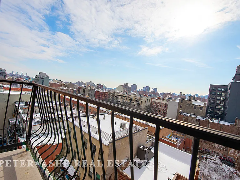 2205 3rd Ave #9A — Photo 4