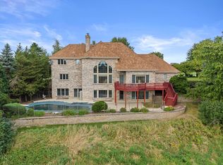 19475 Summerhill LANE, Brookfield, WI