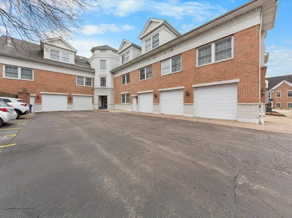 111 S 5th Ave APT D, Saint Charles, IL 60174